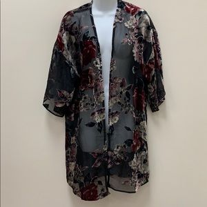 Floral Burnout Velvet Kimono